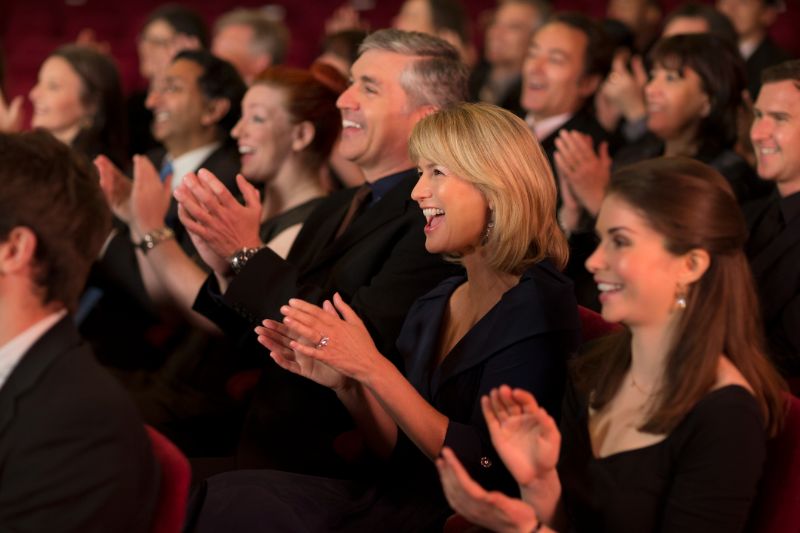 clapping theater audience